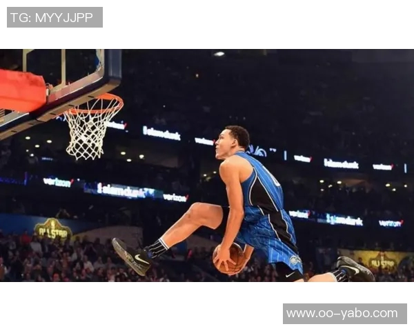 马卢阿奇表现抢眼3中2贡献4分4板1助并送出5次盖帽展现防守实力